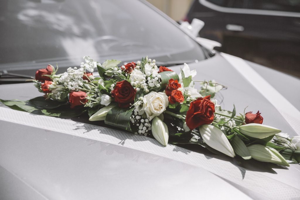 dessus de capot voiture mariage